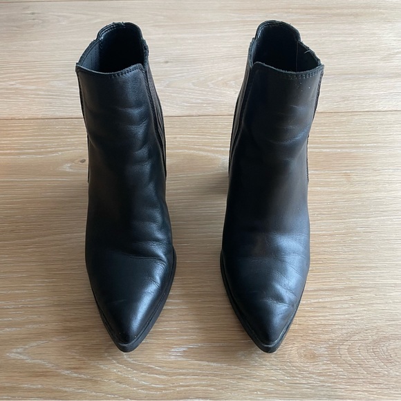 Marc Fisher Eilise Black Ankle Bootie - Size 8 - Picture 3 of 6